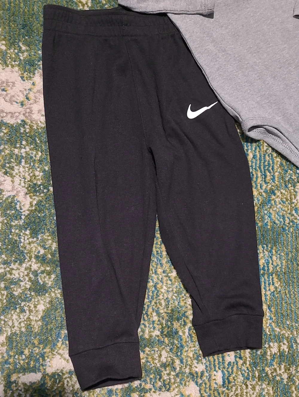 Nike 2-Piece Boy Toddler 24 Months Gray Sport Bodysuit Onesie Pants Long Sleeve